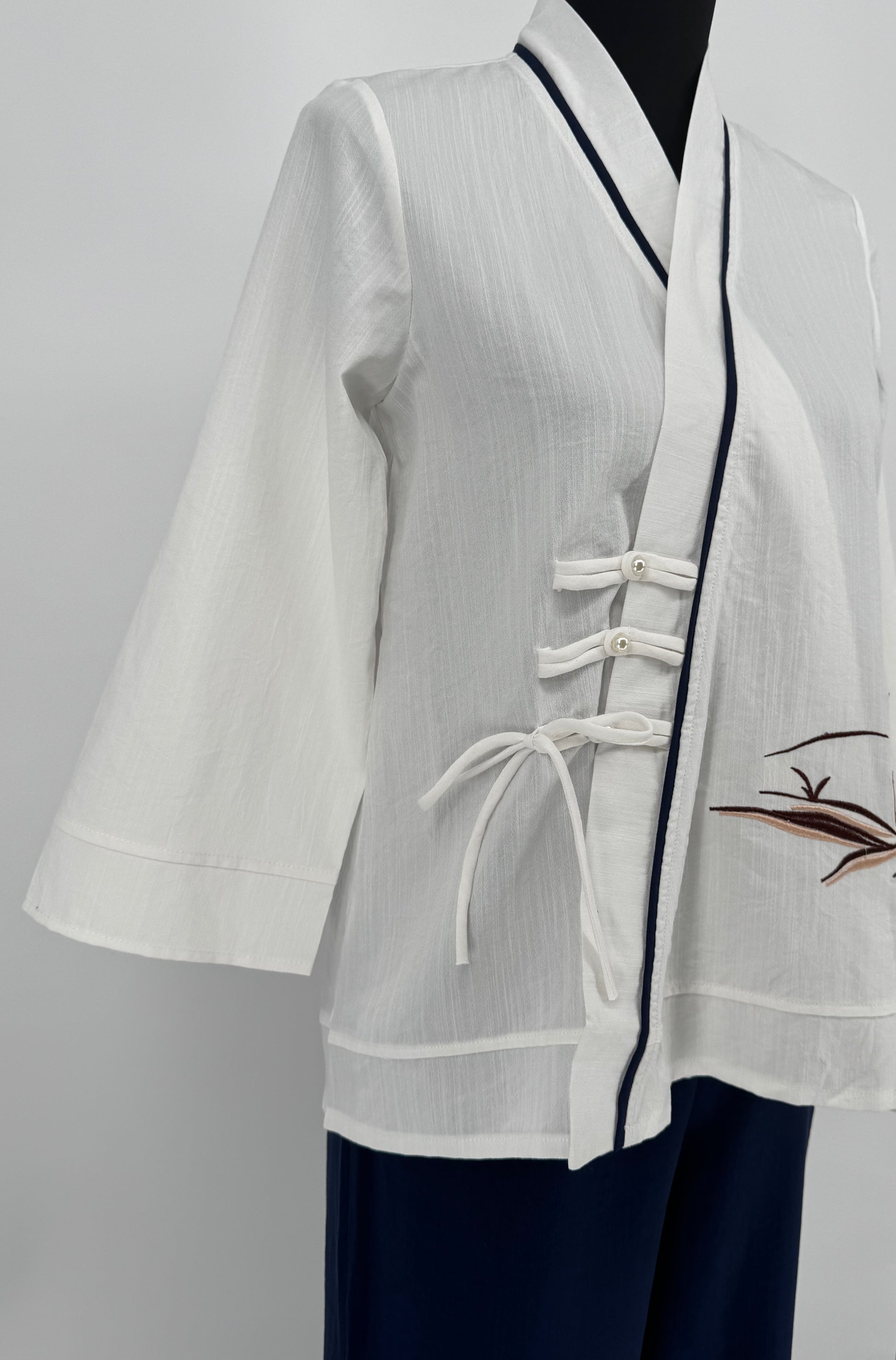 cổ áo truyền thống