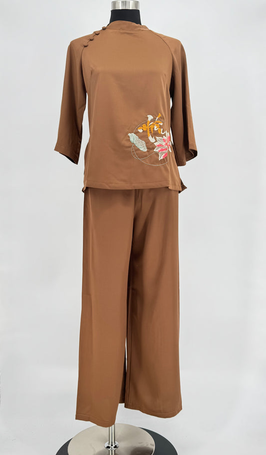 cổ áo truyền thống