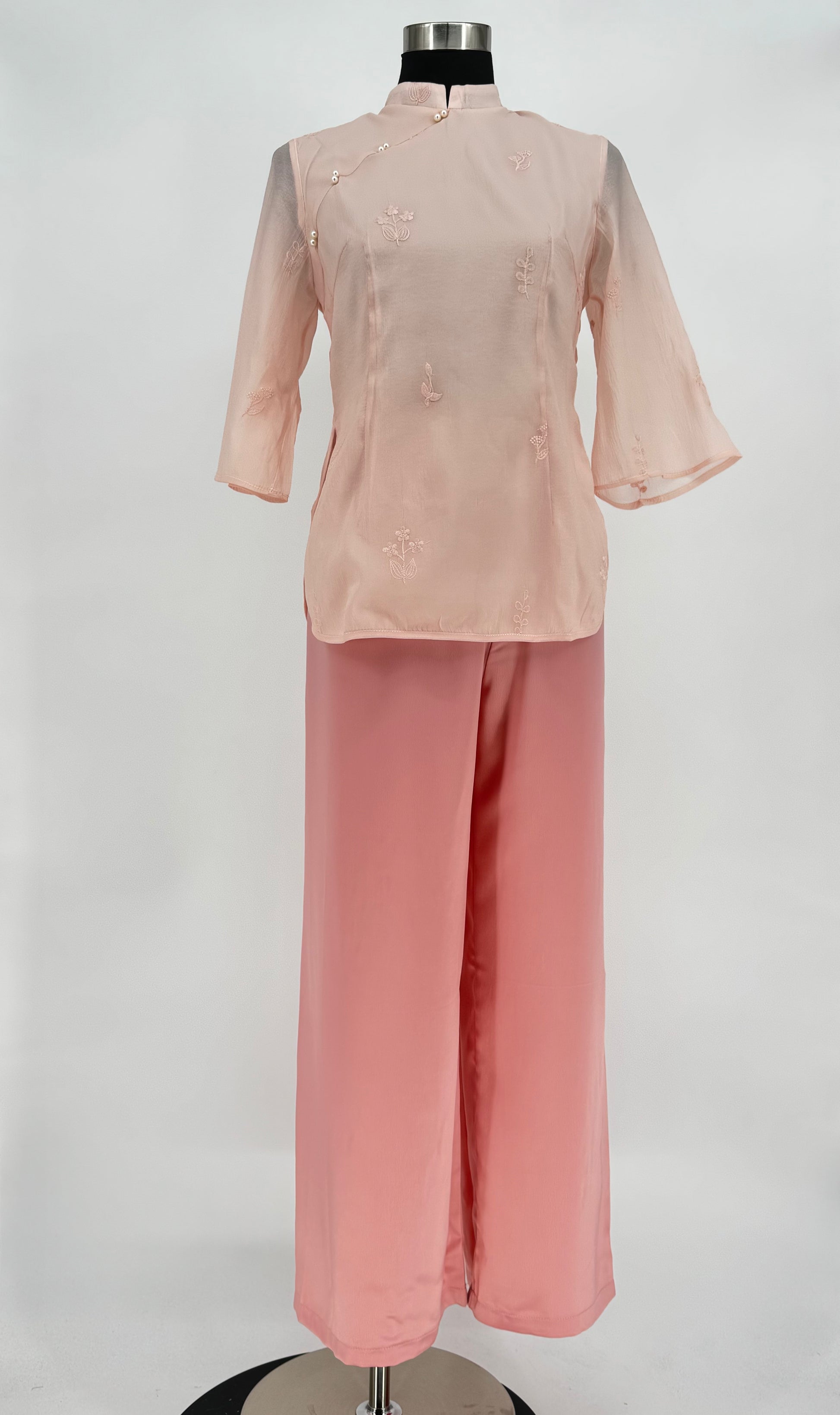 cổ áo truyền thống