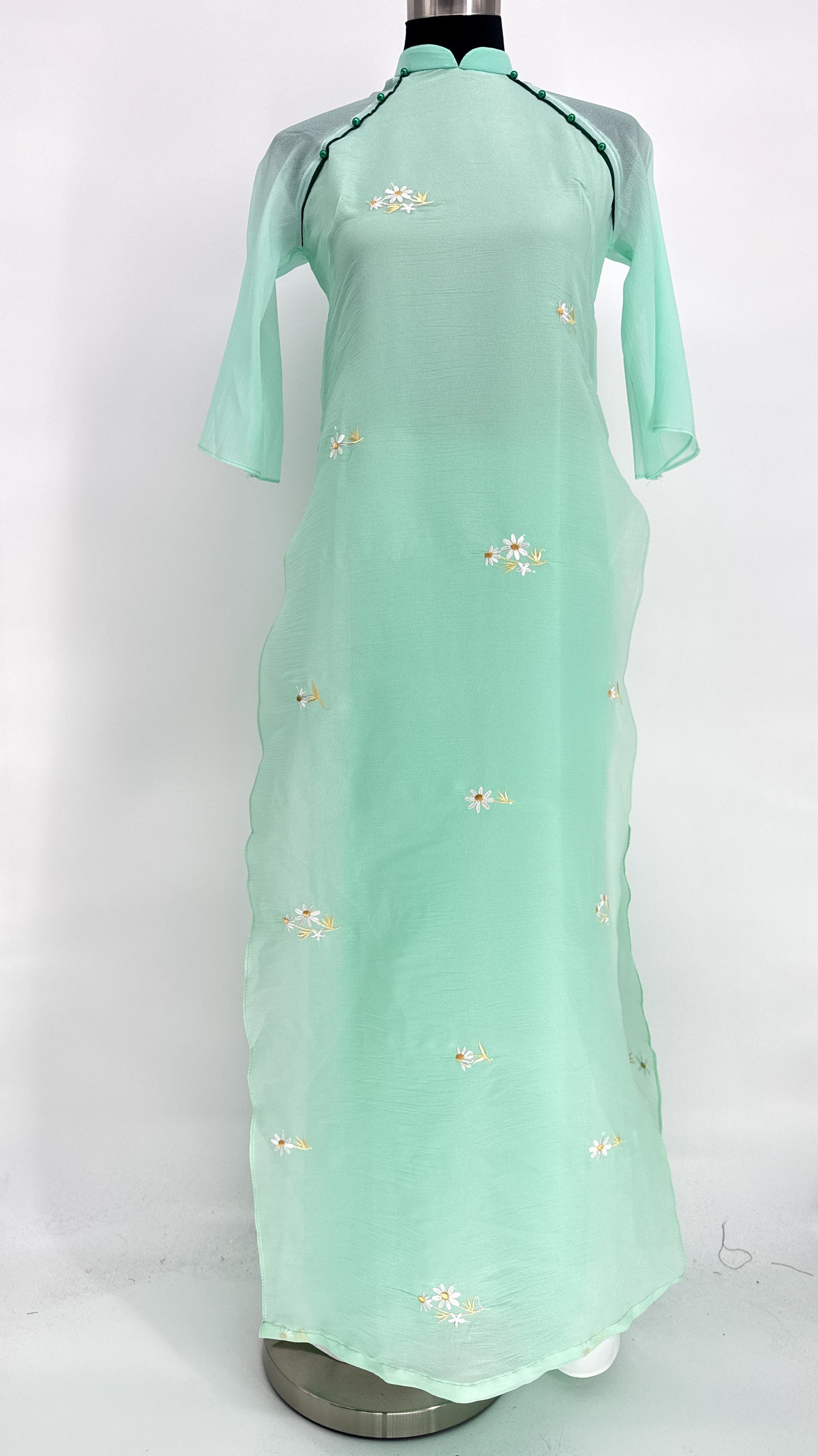 cổ áo truyền thống