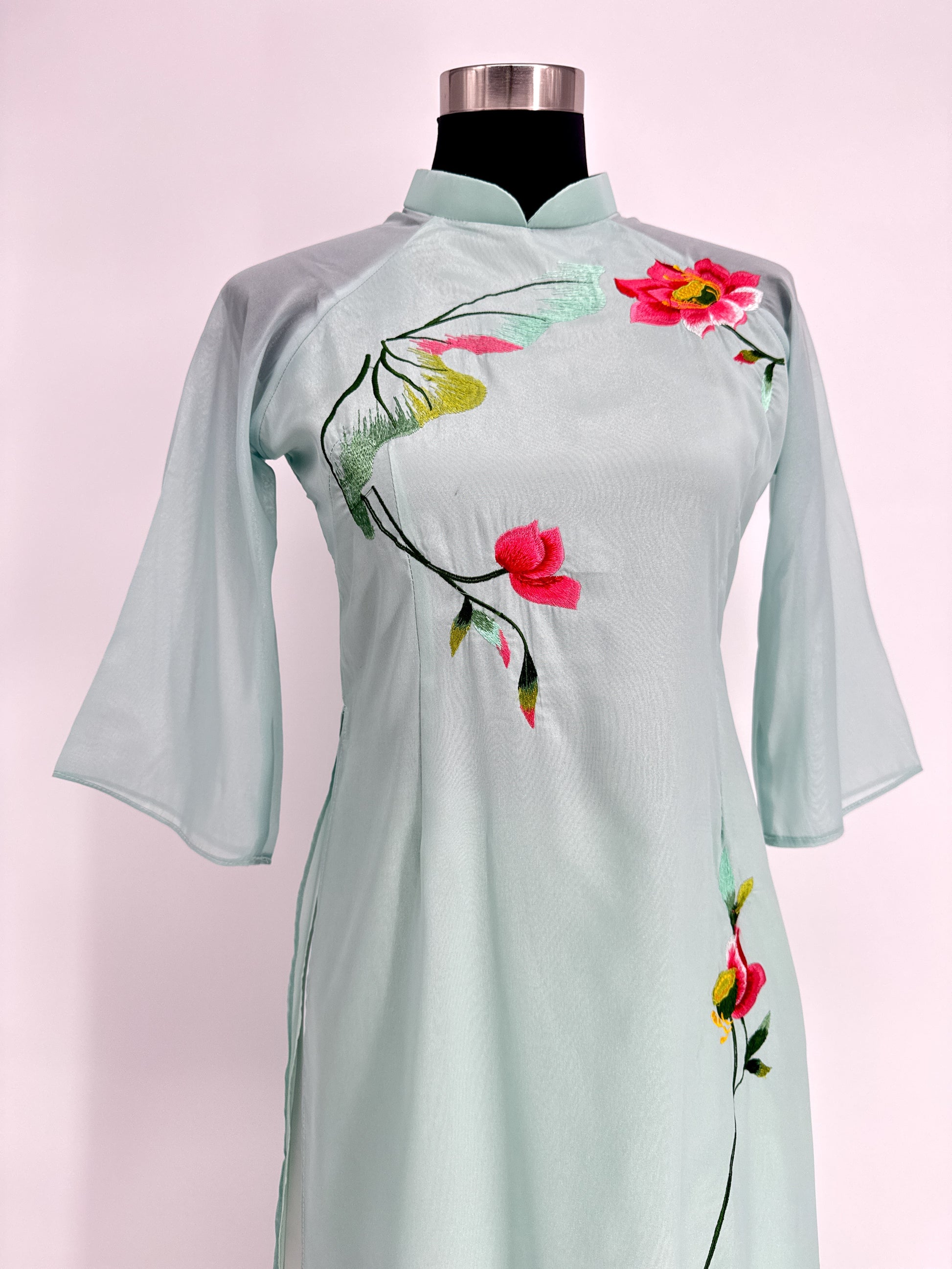 Tà Ngắn Cách Tân