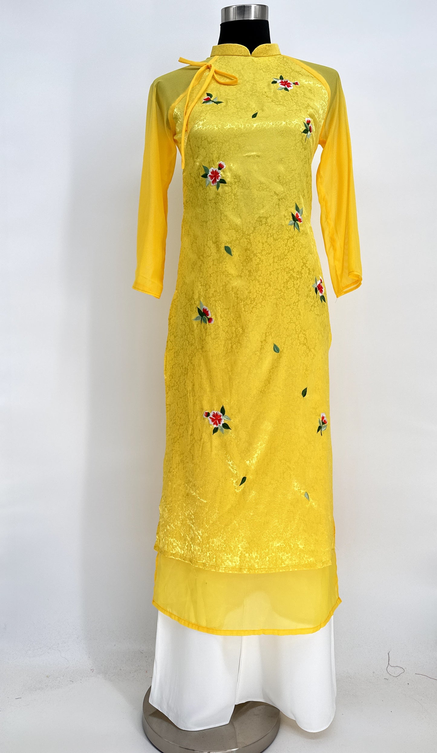 cổ áo truyền thống