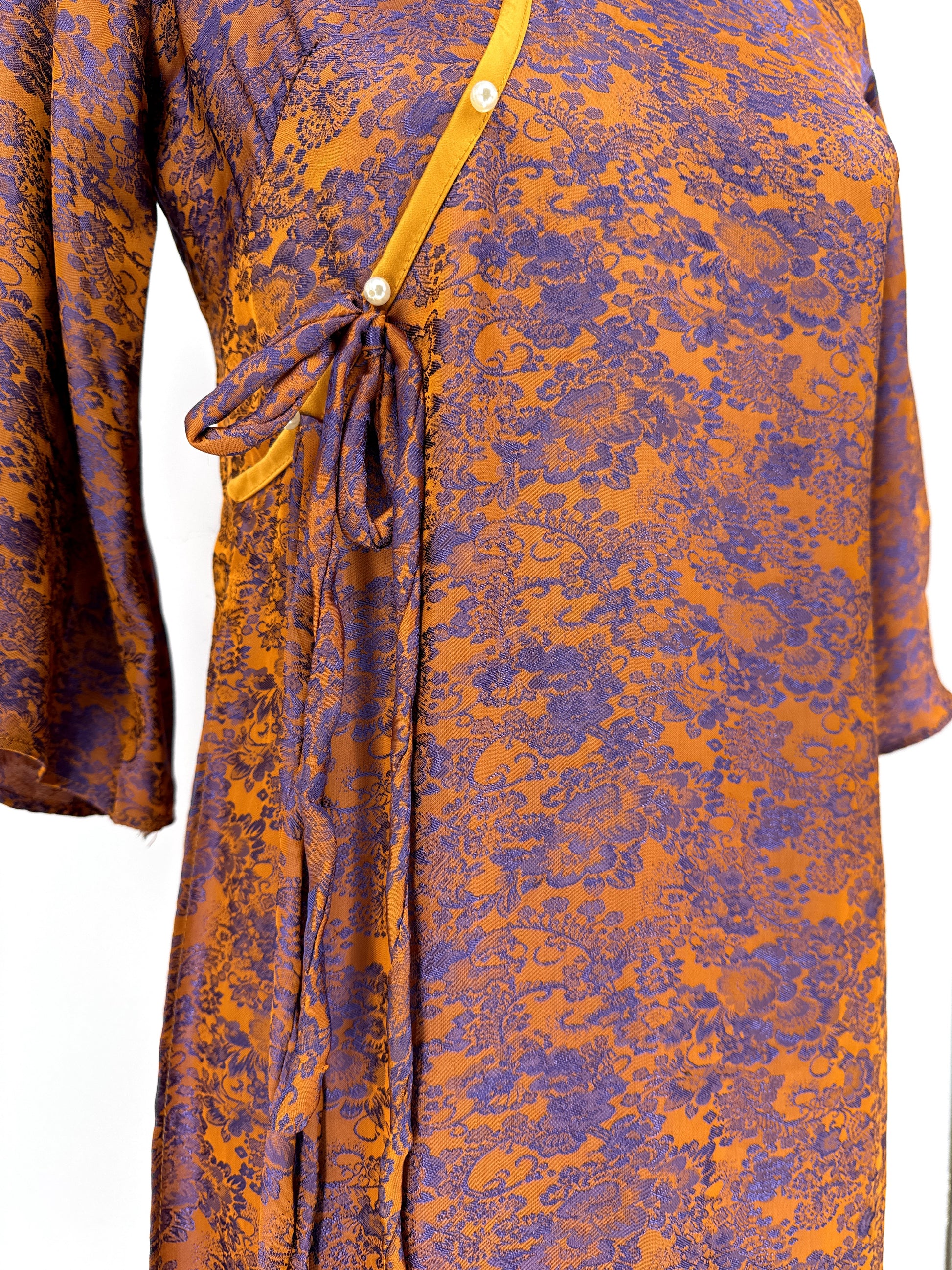 cổ áo truyền thống