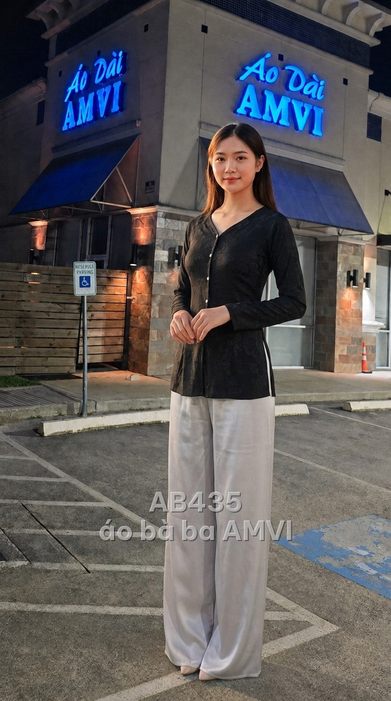 Áo dài vải đen hoa văn chìm cổ V nút ngọc trai thanh lịch, mã AB435