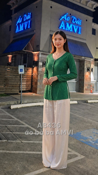 Áo dài xanh lá hoa văn chìm cổ V Nam bộ duyên dáng, mã AB436
