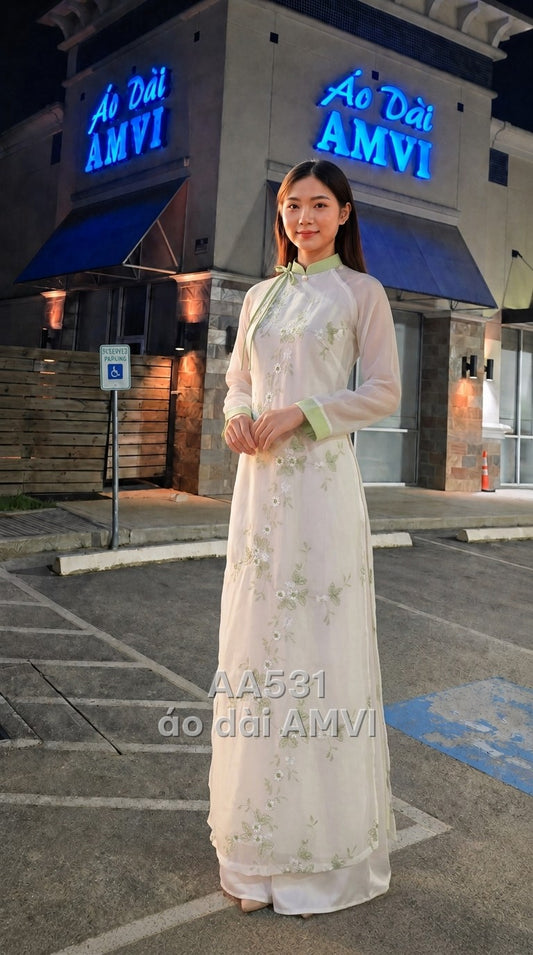 Áo+Quần - Lụa Trắng Thêu Hoa Lá Xanh Thanh Lịch Truyền Thống - AA531