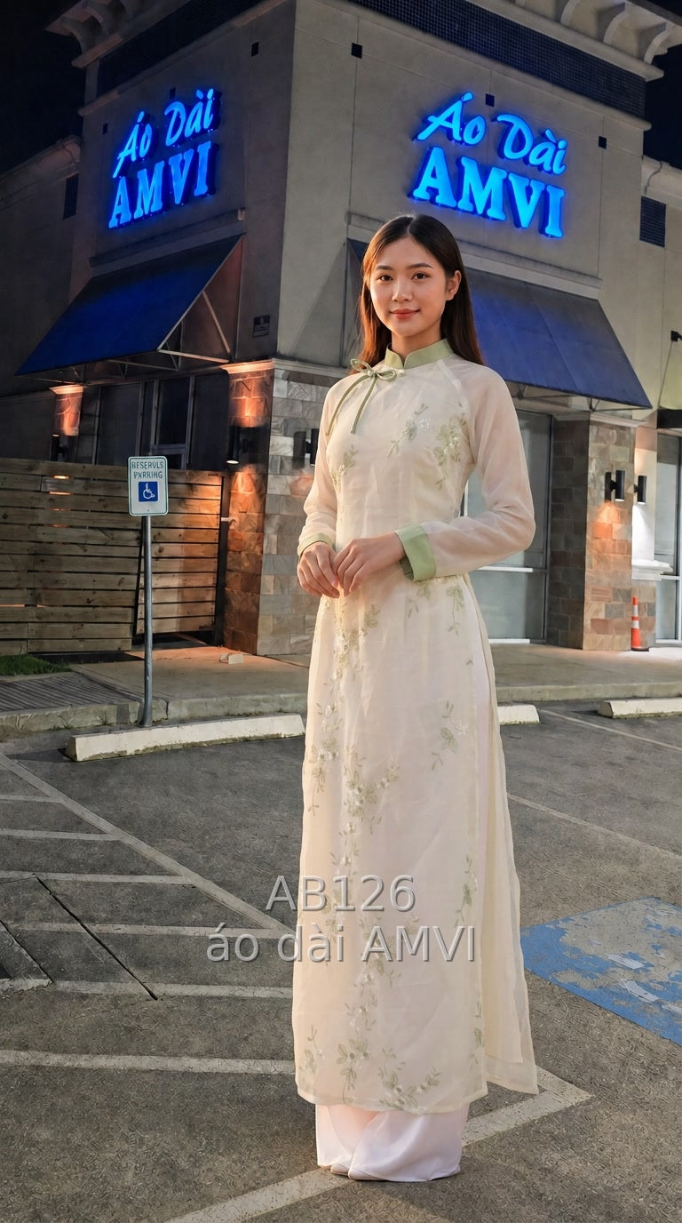 Áo Dài Cưới Trắng Thêu Hoa Thanh Lịch Tại The Met, New York - AB126